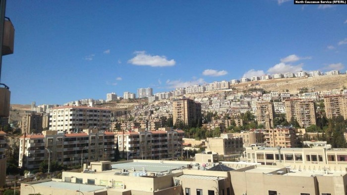 Вид на Дамаск из пригорода, где до войны проживали представители кавказской диаспоры