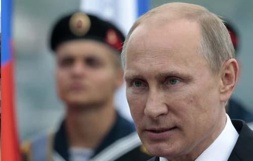 بوتين يكرم المشتبه بأنه دس السم لضابط المخابرات الروسية السابق ليتفينينكو